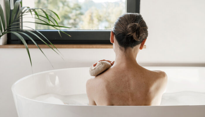 4 Proven Benefits of Bathing You Might Not Know About